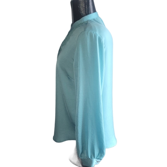 Forever 21 Contemporary Aqua Colored Lace Detailed Shirt M - Picture 5 of 7